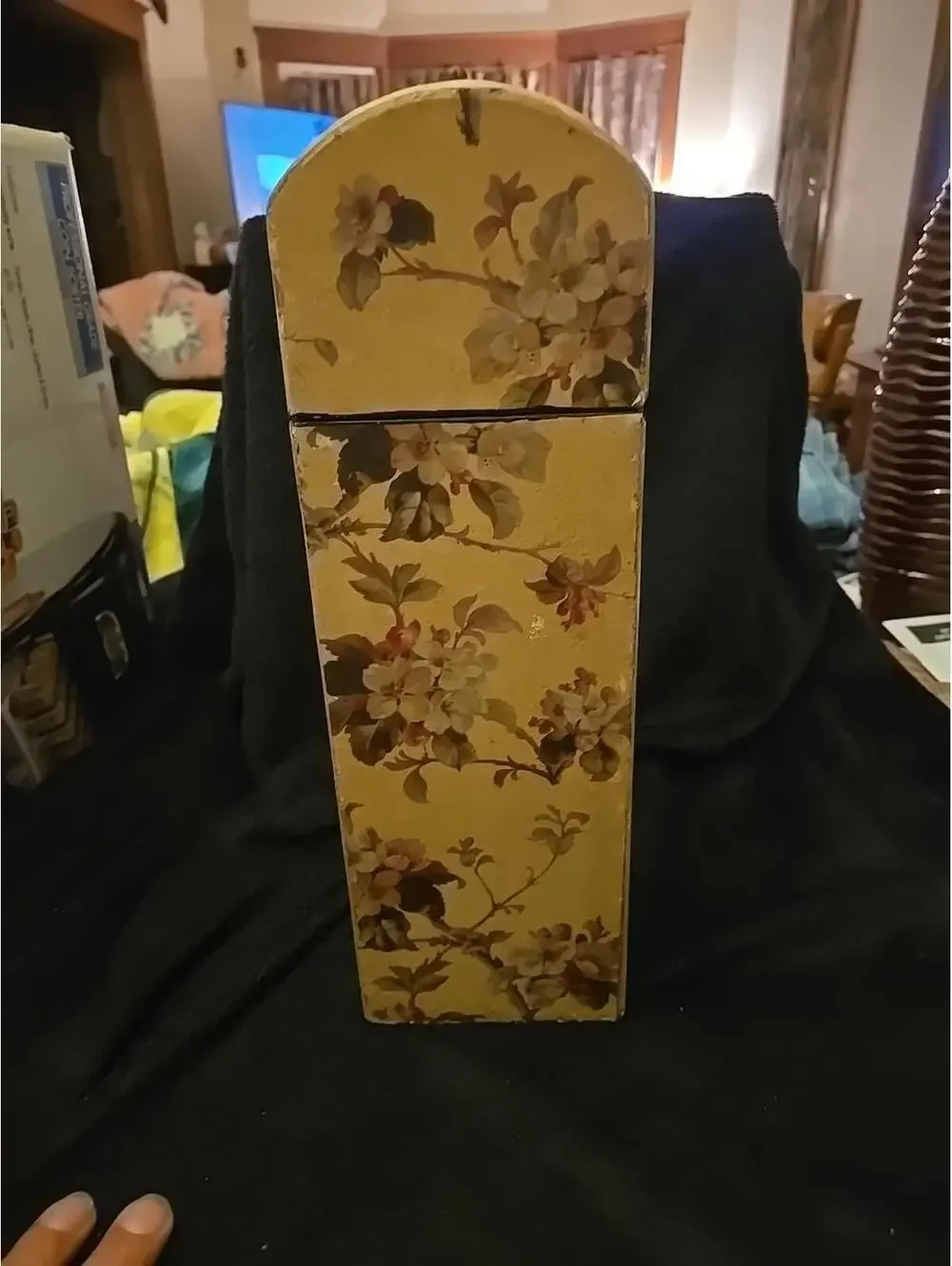 wooden wine box with lid